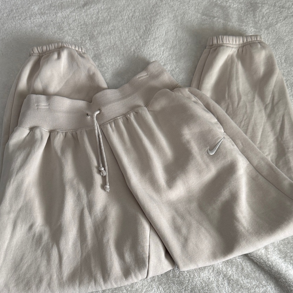 Nike Light Beige/Off White Joggers